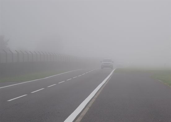 رانندگی در هوای مه آلود